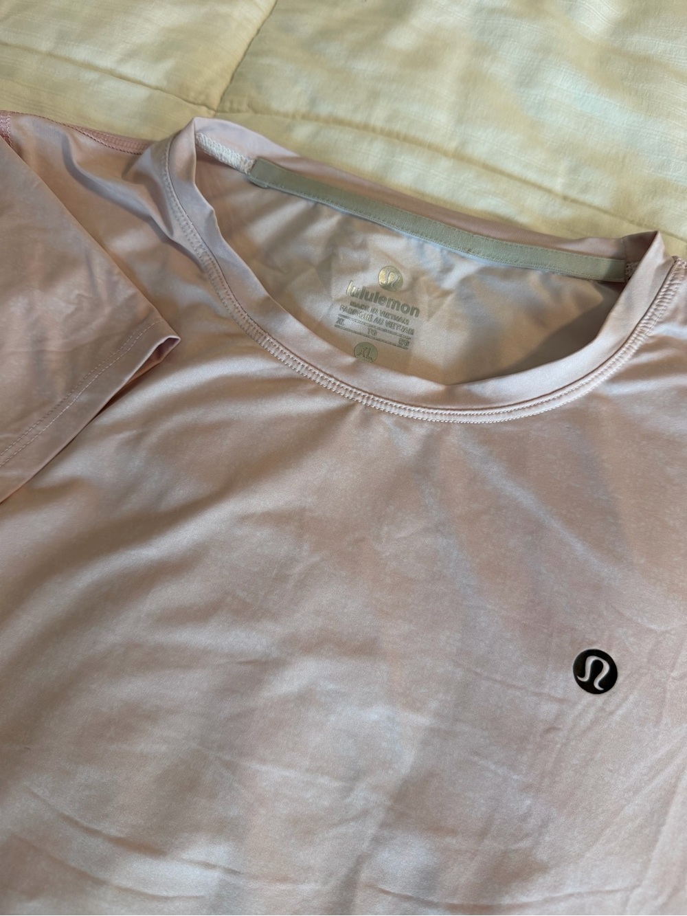 lululemon Women's Pink 8 Crew Neck Short Sleeve Stretch Knit Yoga T-Shirt